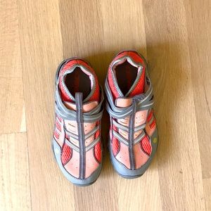 Teva pink size 1 water shoes
